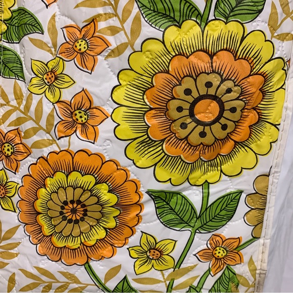 v i n t a g e :: MCM Floral Vinyl Hanging Closet Dress Storage - Picture 14 of 15